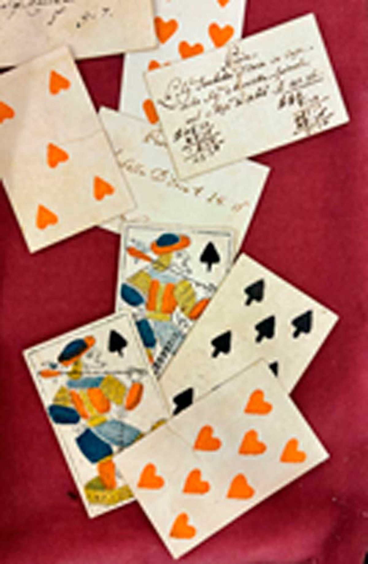 Carte da gioco di Isabella de Mari Doria. Sul retro di ogni carta, Isabella teneva traccia della data, di dove si era svolta la sessione e del bilancio tra vincite e perdite. Fonte: Centro di Studi e Documentazione di Storia Economica «Archivio Doria» 818, Isabella De Mari Doria, carte da gioco (c.1778-1786).